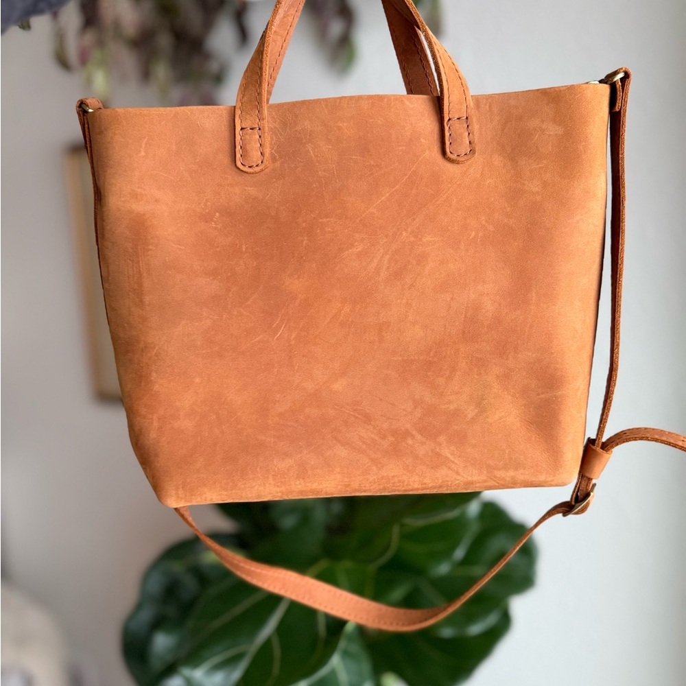 Portland Leather Medium Crossbody Tote Bag Dakota Leather - Picture 4 of 11